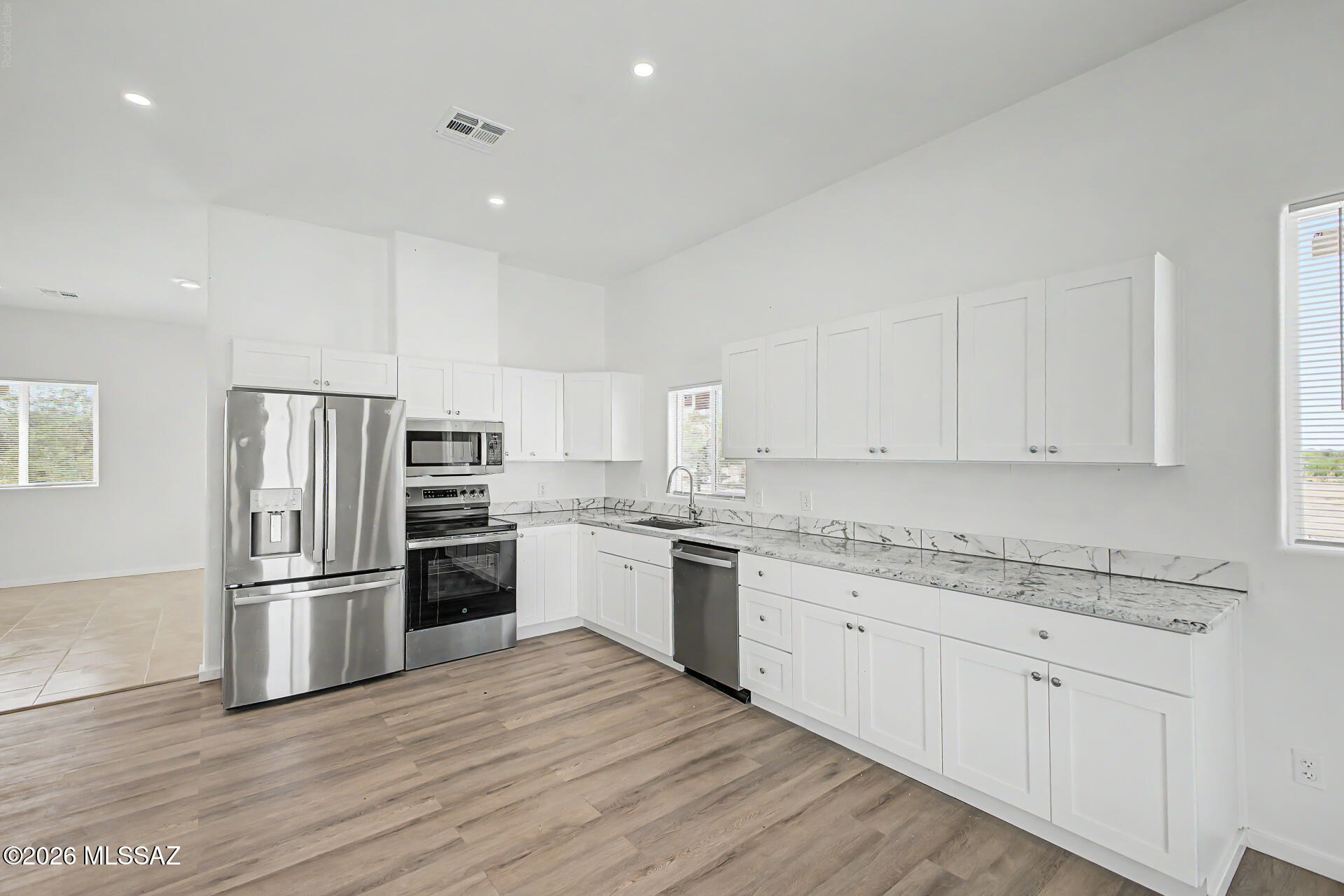 8895 South Marstellar Road Tucson, AZ 85736 - Photo 1 of 41 16 - Marstellar