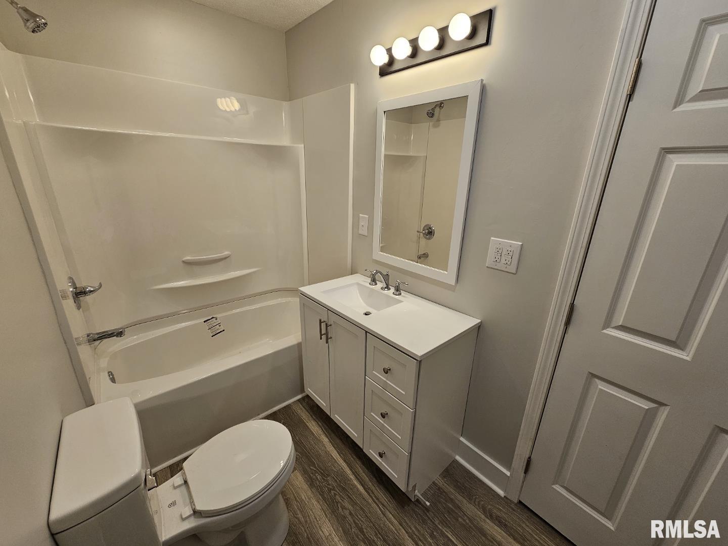 105 North Epperson Drive McLeansboro, IL 62859 - Photo 12 of 18