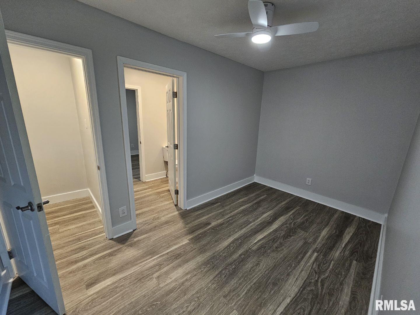 105 North Epperson Drive McLeansboro, IL 62859 - Photo 13 of 18