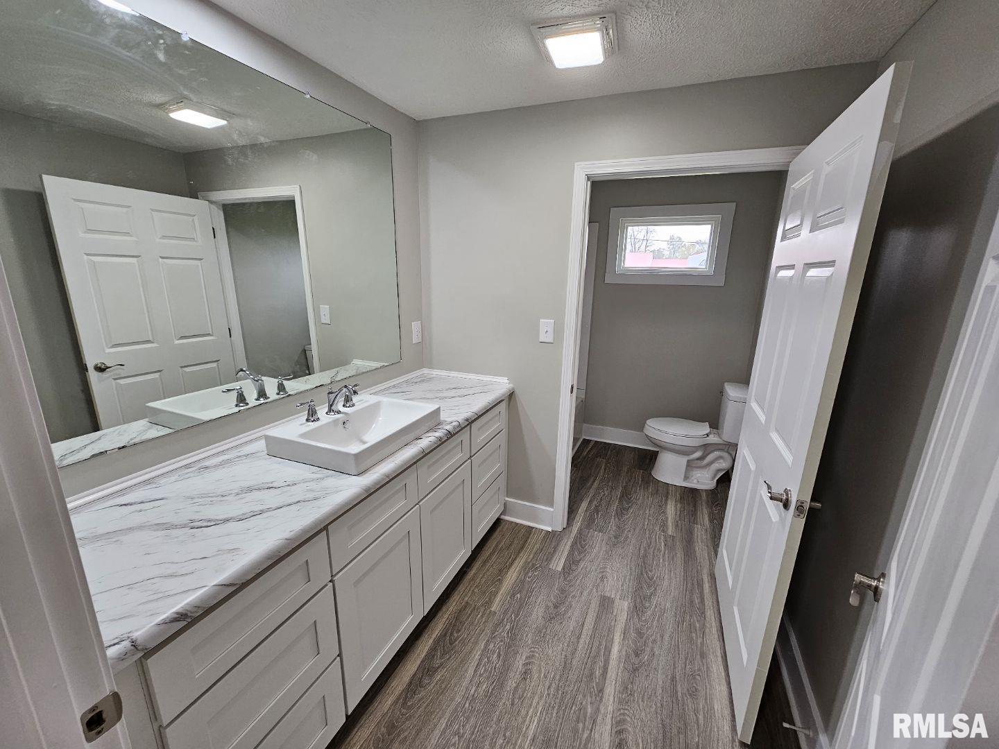 105 North Epperson Drive McLeansboro, IL 62859 - Photo 16 of 18