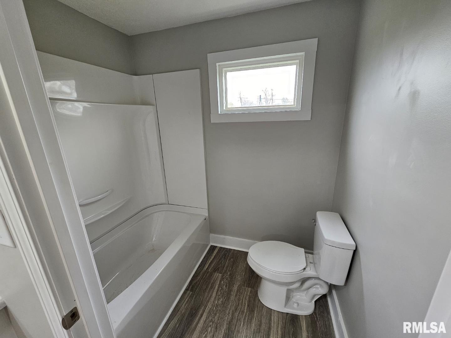 105 North Epperson Drive McLeansboro, IL 62859 - Photo 17 of 18