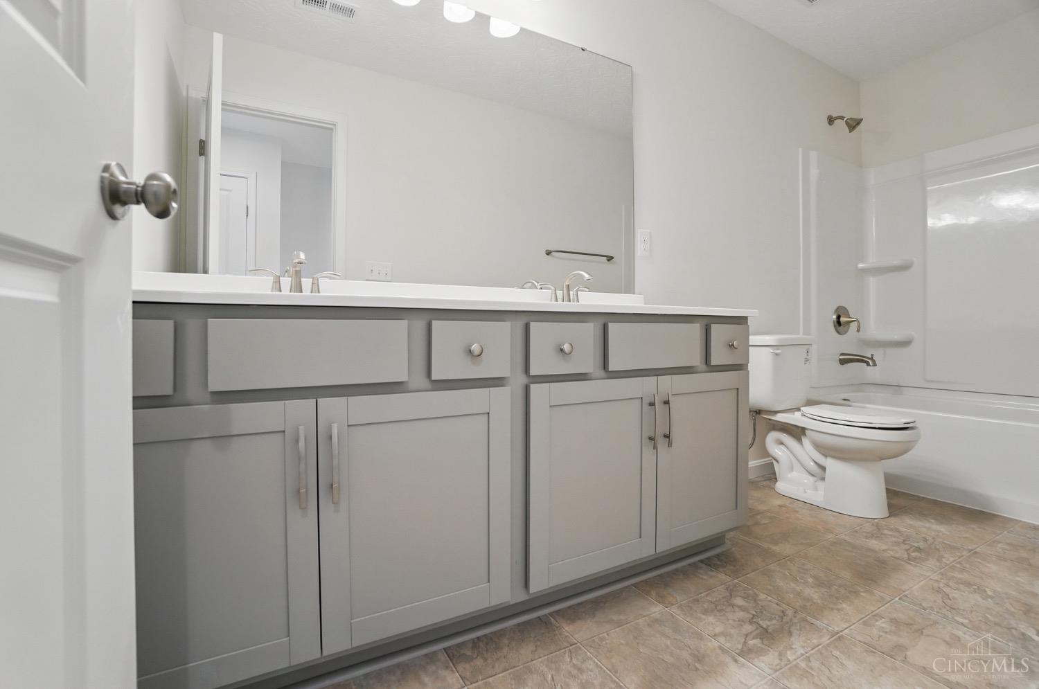 7334 Hunters Ridge Lane Cincinnati, OH 45247 - Photo 34 of 39 Gallery Image 34