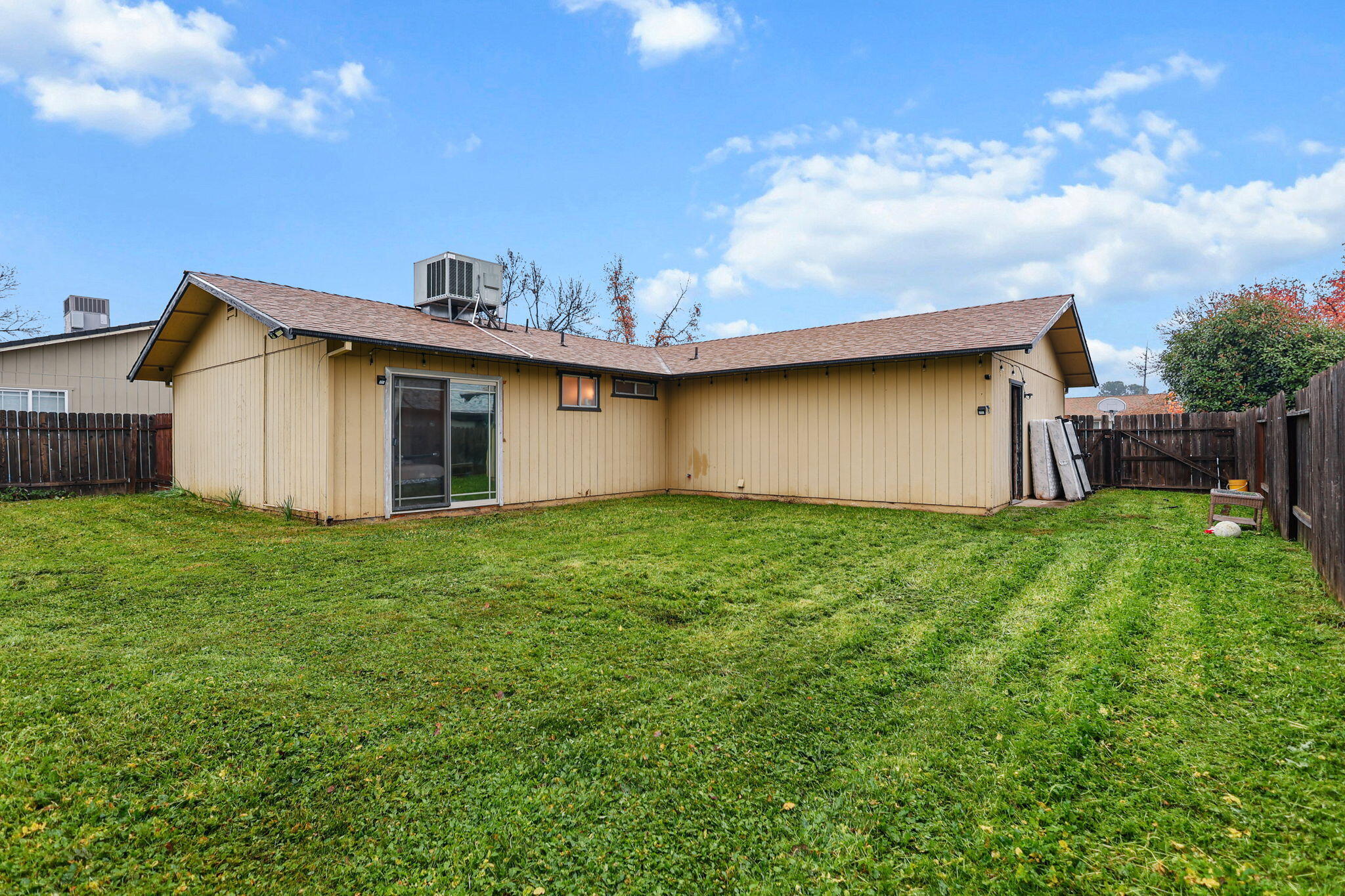 1220 Pershing Street Redding, CA 96003 - Photo 18 of 19 10-web-or-mls-_K3A2188_1
