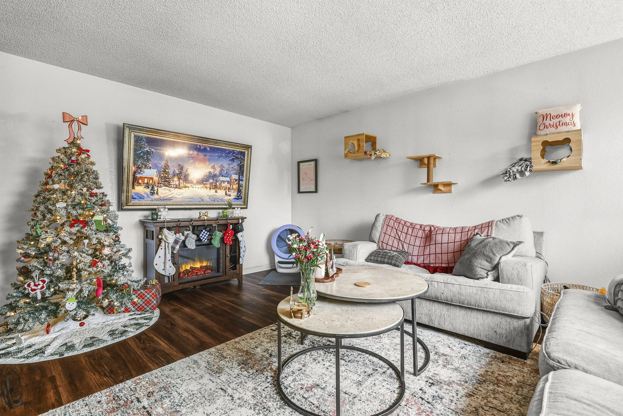 1220 Pershing Street Redding, CA 96003 - Photo 8 of 19 20-web-or-mls-_K3A2295 (1)