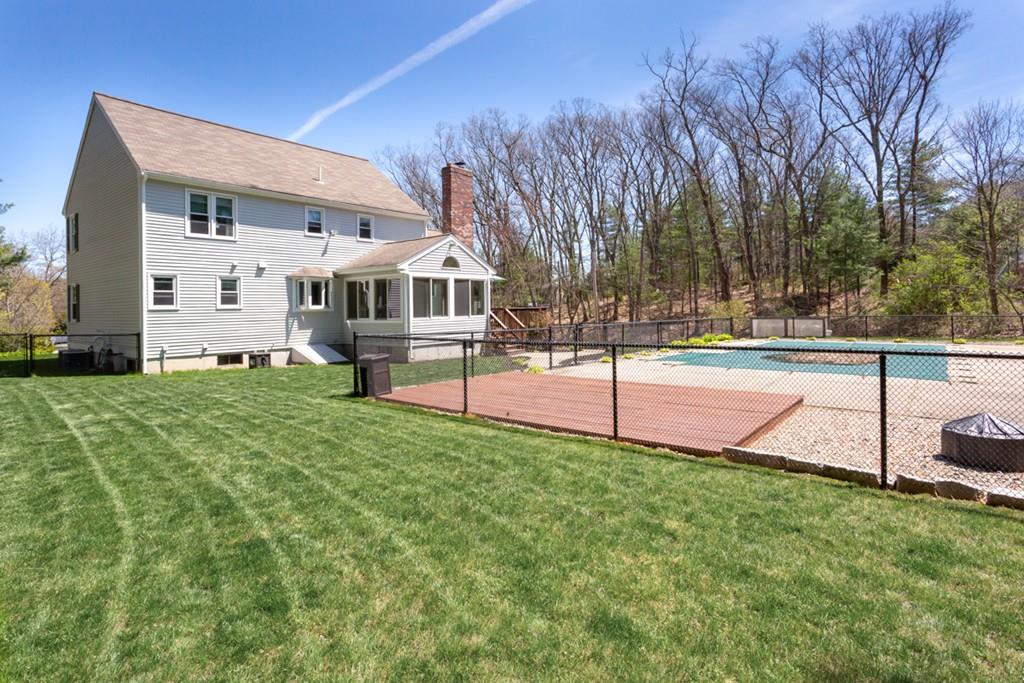 17 Symmes Road Franklin, MA 02038 - Photo 4 of 42 Gallery Image 4