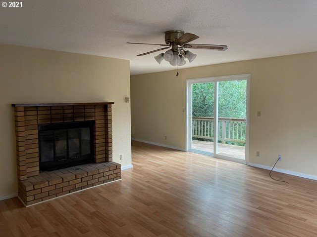 2335 42nd Street Florence, OR 97439 - Photo 5 of 11