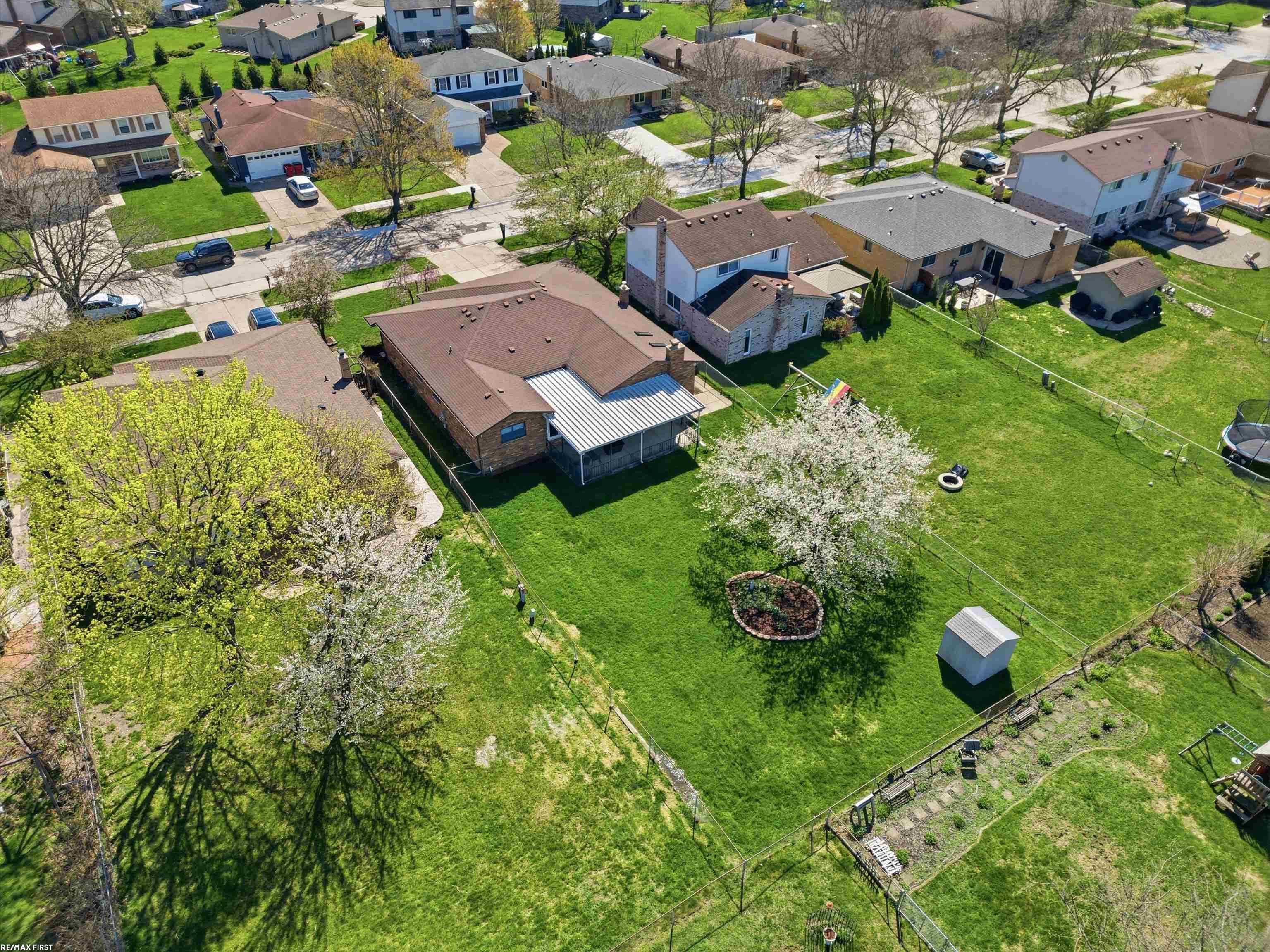 47431 Kathleen Road Macomb, MI 48044 - Photo 49 of 50