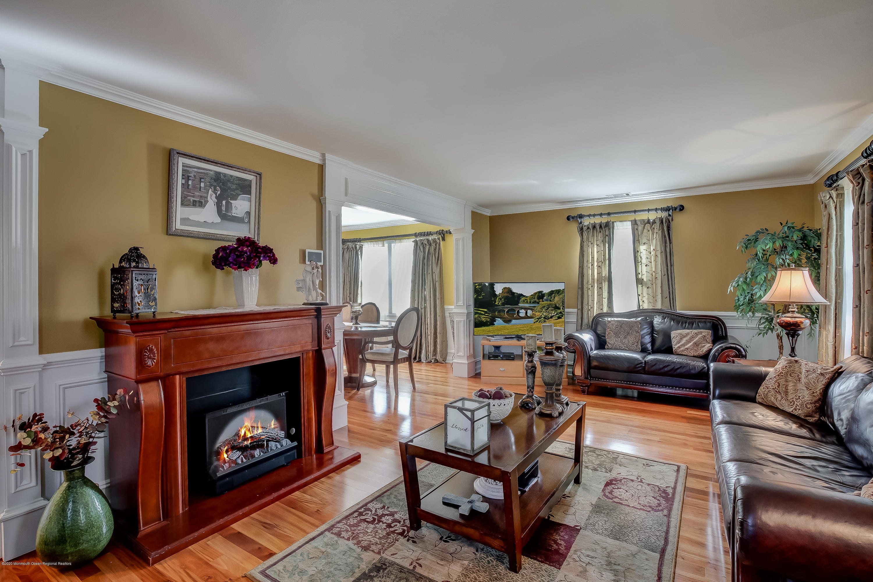4 Taylor Road Marlboro, NJ 07746 - Photo 6 of 26 Living