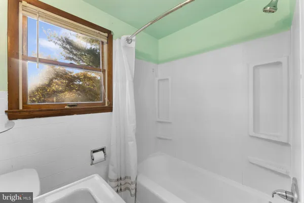 $1,500 | 225 Pershing Avenue, Unit A, Horsham, PA 19044