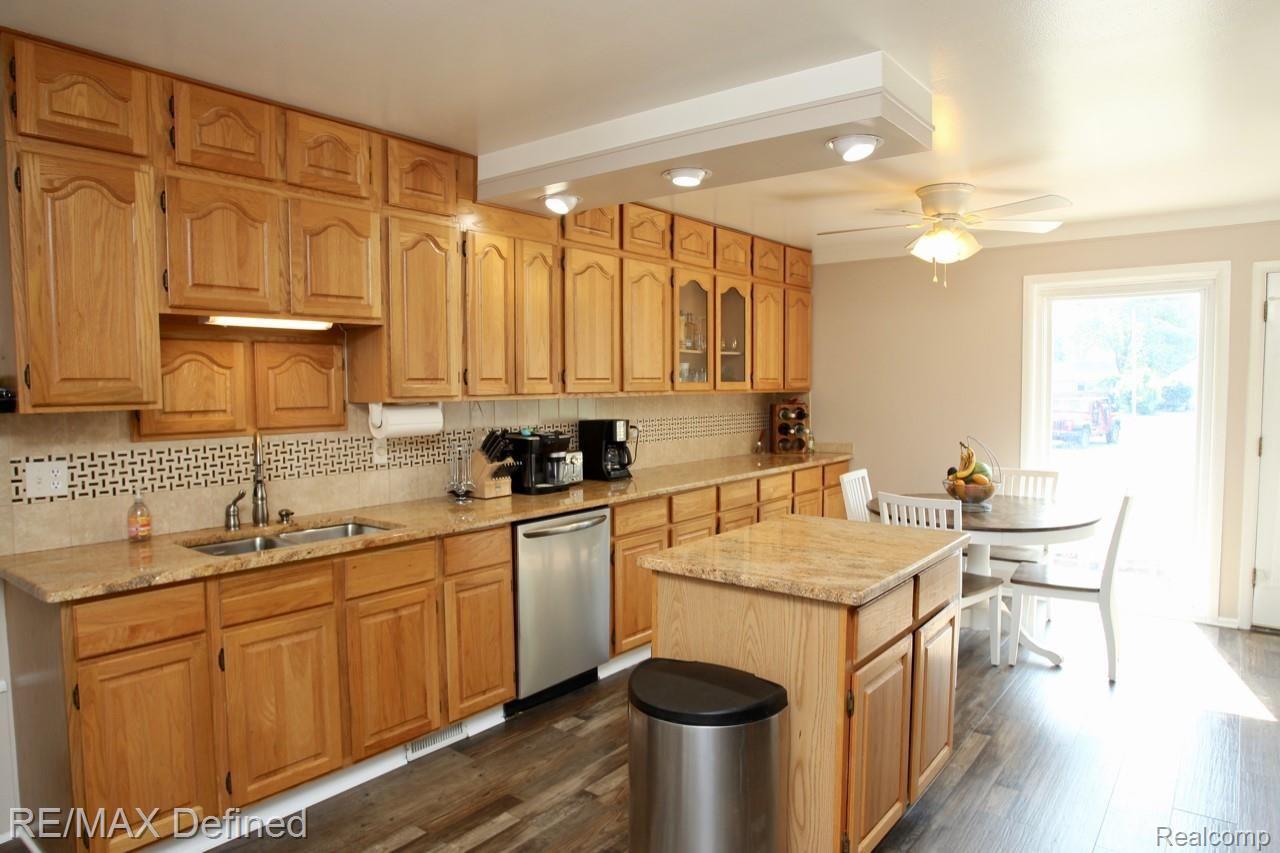 50737 Parsons Drive Utica, MI 48317 - Photo 7 of 26 AJ5E3880.jpg