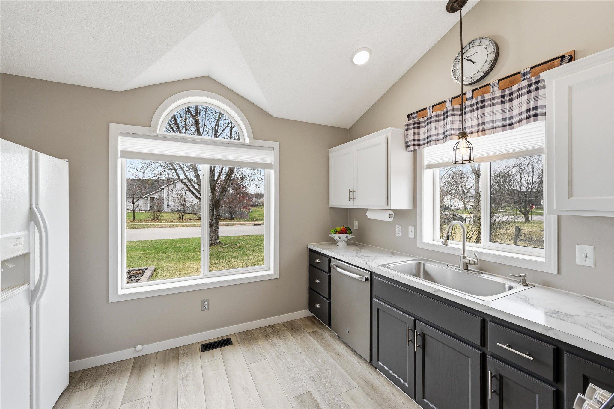 402 Birch Street Southwest Isanti, MN 55040 - Photo 6 of 45