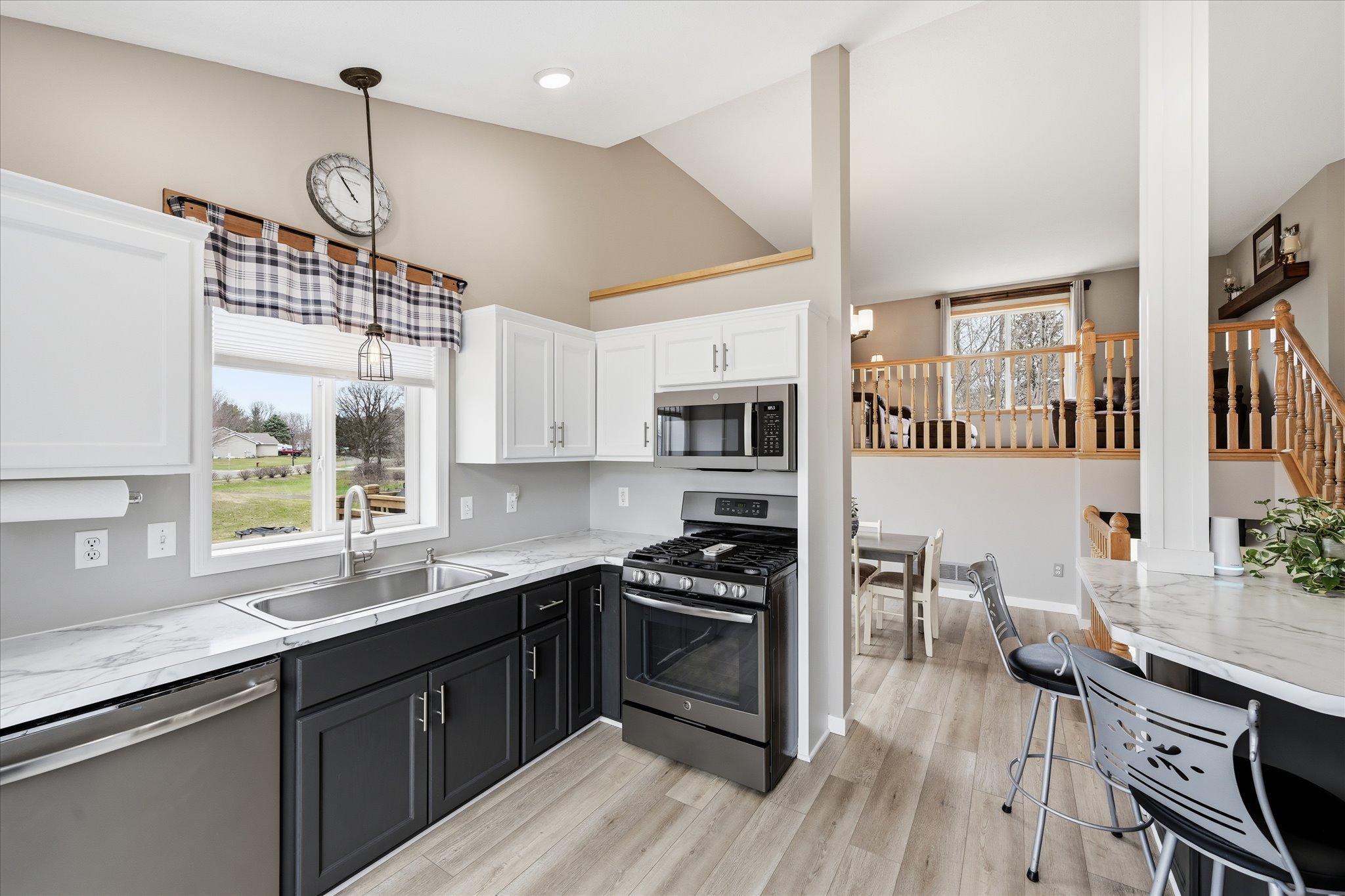 402 Birch Street Southwest Isanti, MN 55040 - Photo 9 of 45