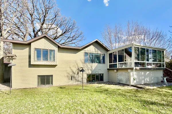 $795,000 | 52 Deerpath Road, Tracy, MN 56175