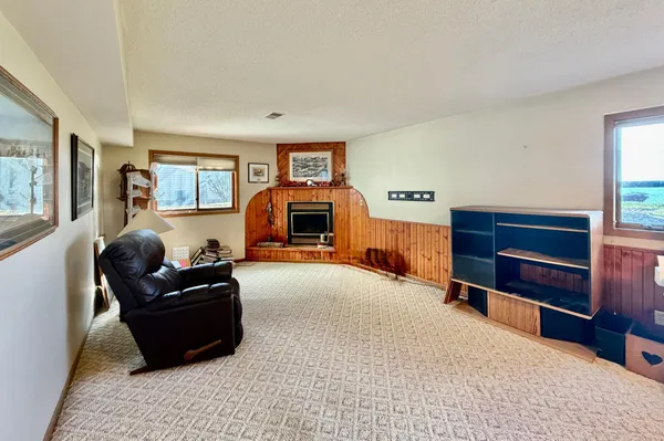 $795,000 | 52 Deerpath Road, Tracy, MN 56175
