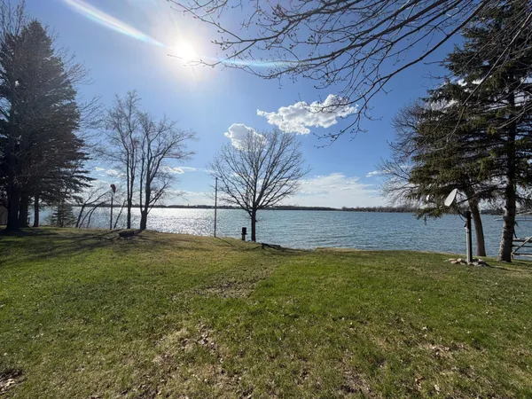 $795,000 | 52 Deerpath Road, Tracy, MN 56175