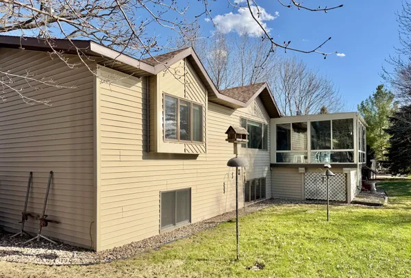 $795,000 | 52 Deerpath Road, Tracy, MN 56175