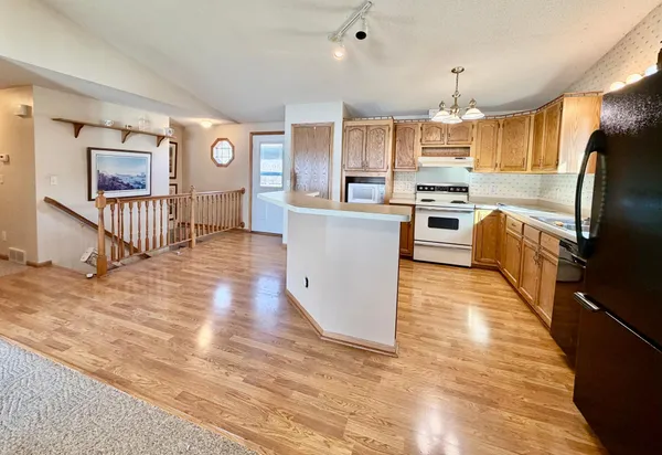 $795,000 | 52 Deerpath Road, Tracy, MN 56175