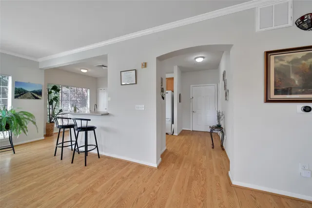 $259,900 | 2815 Kings Crossing Drive, Unit 214, Kingwood, TX 77345