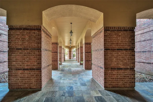 $259,900 | 2815 Kings Crossing Drive, Unit 214, Kingwood, TX 77345