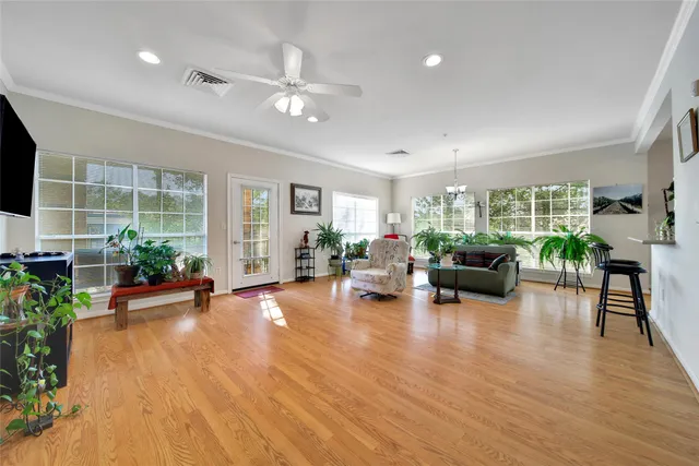 $259,900 | 2815 Kings Crossing Drive, Unit 214, Kingwood, TX 77345