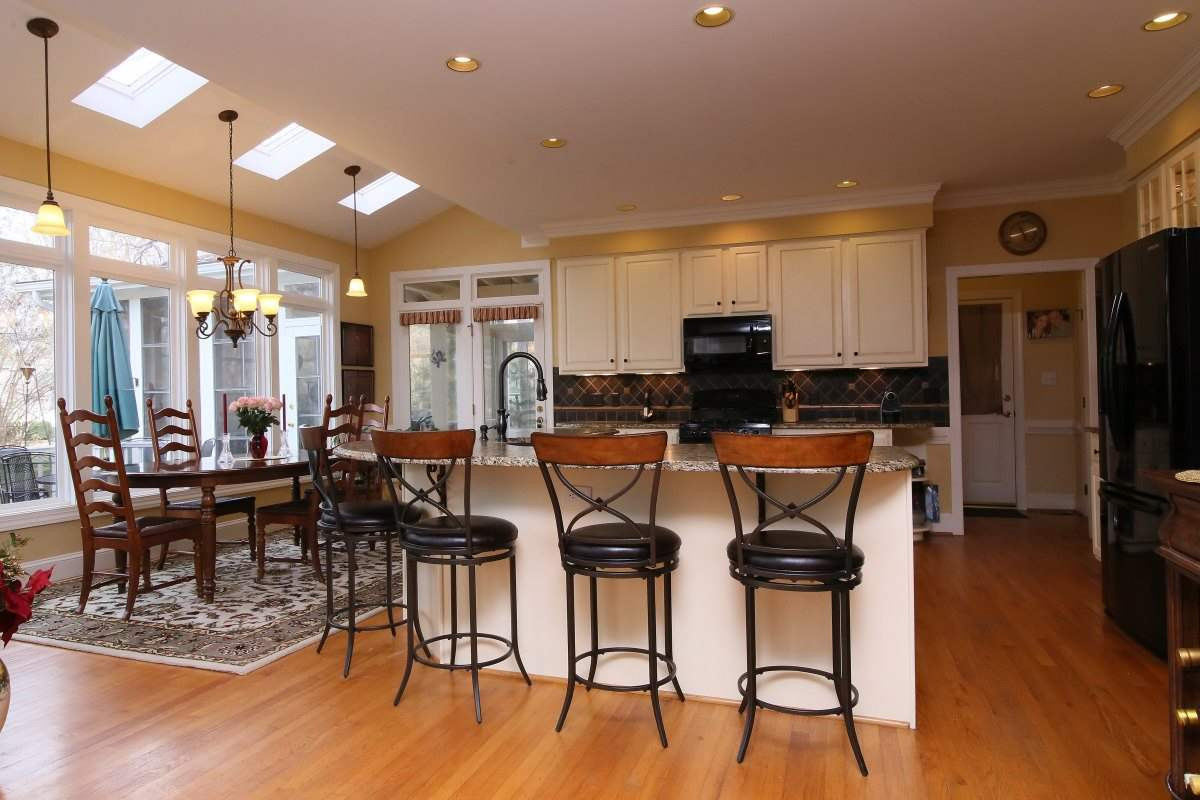 2908 Ballybunion Way Raleigh, NC 27613 - Photo 9 of 25 Casual Dining Counter