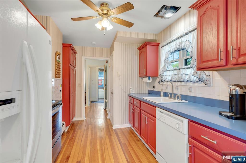 52 Terrace Avenue Rochelle Park, NJ 07662 - Photo 14 of 34