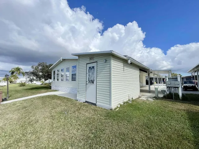 $149,900 | 1601 Highway 441, Unit 78, Okeechobee, FL 34974
