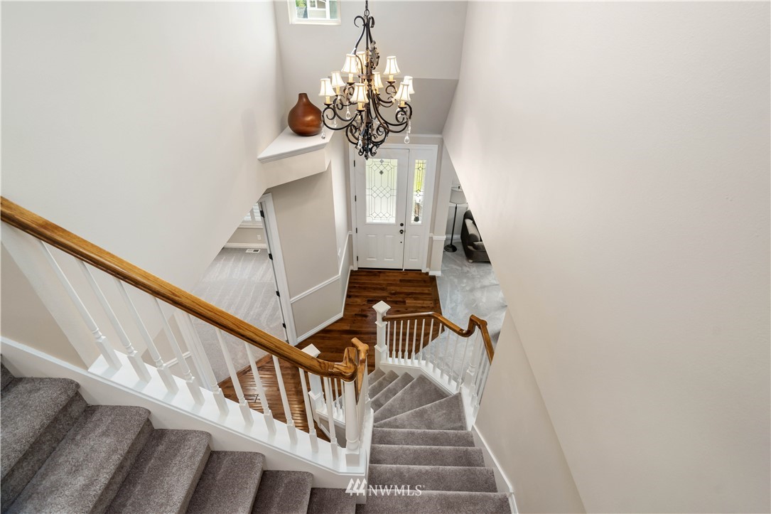 4708 Northeast 1st Place Renton, WA 98059 - Photo 17 of 34 Gallery Image 17