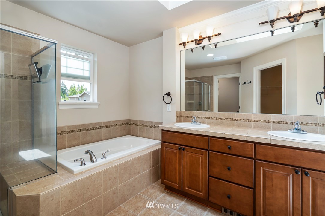 4708 Northeast 1st Place Renton, WA 98059 - Photo 27 of 34 Gallery Image 27