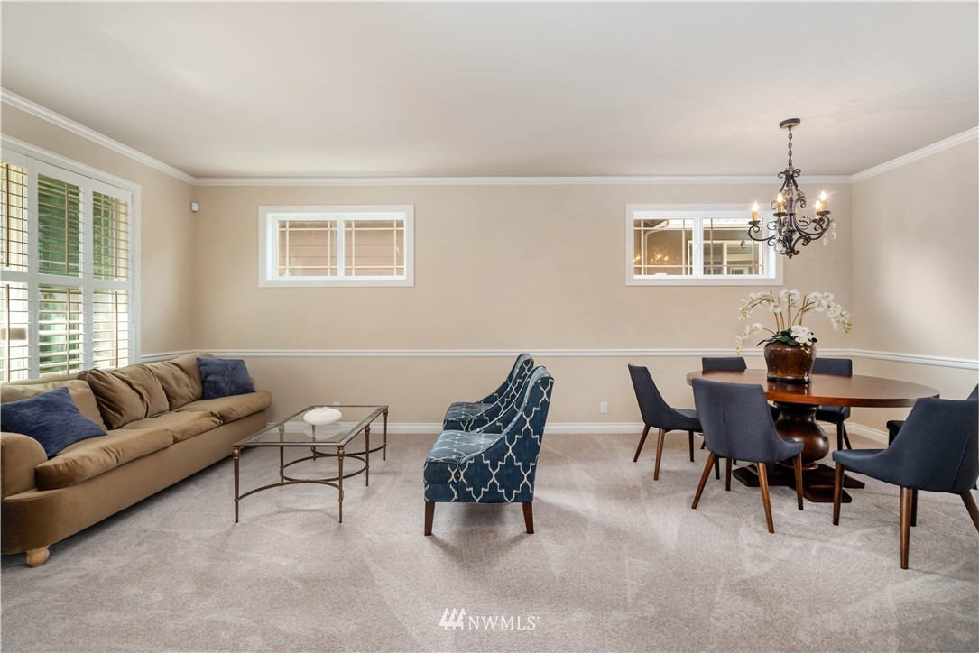 4708 Northeast 1st Place Renton, WA 98059 - Photo 5 of 34 Gallery Image 5
