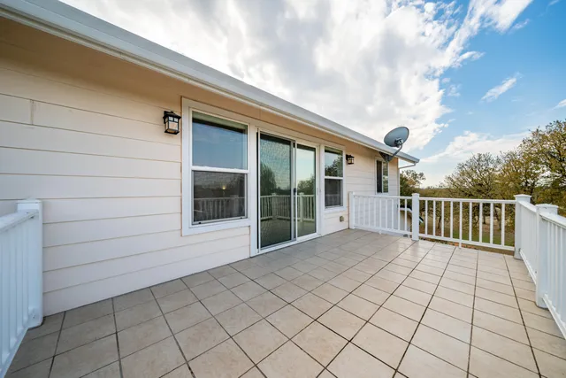 $1,250,000 | 8180 Whispering Oaks Road, Redding, CA 96002