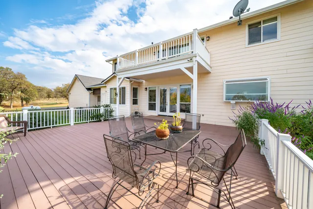 $1,250,000 | 8180 Whispering Oaks Road, Redding, CA 96002