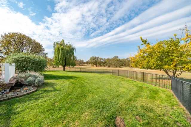 $1,250,000 | 8180 Whispering Oaks Road, Redding, CA 96002