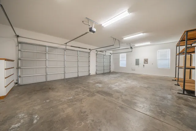 $1,250,000 | 8180 Whispering Oaks Road, Redding, CA 96002