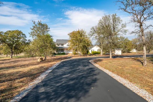 $1,250,000 | 8180 Whispering Oaks Road, Redding, CA 96002