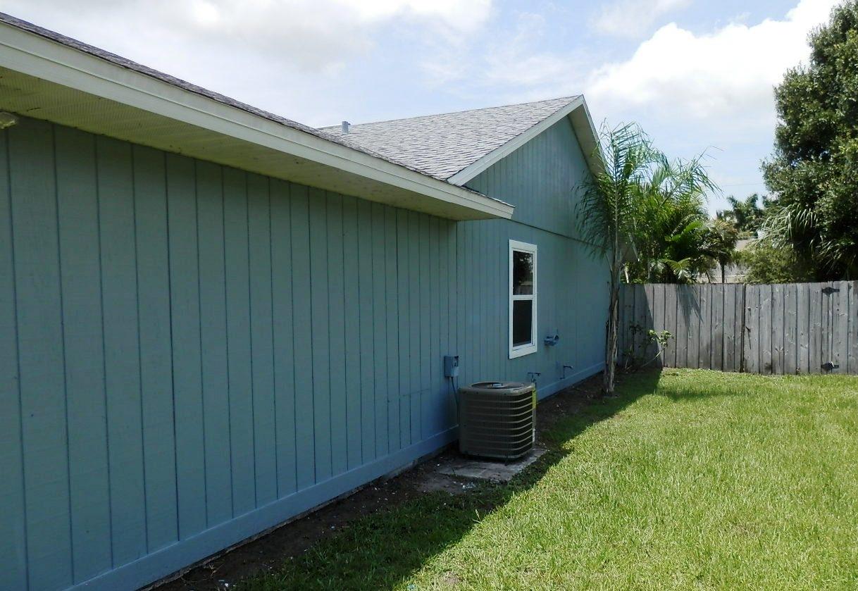 2252 Southeast Flanders Road Port St. Lucie, FL 34952 - Photo 24 of 24 SIDE VIEW