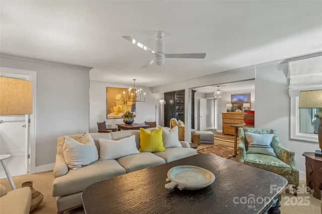 a view of a houses with a yard