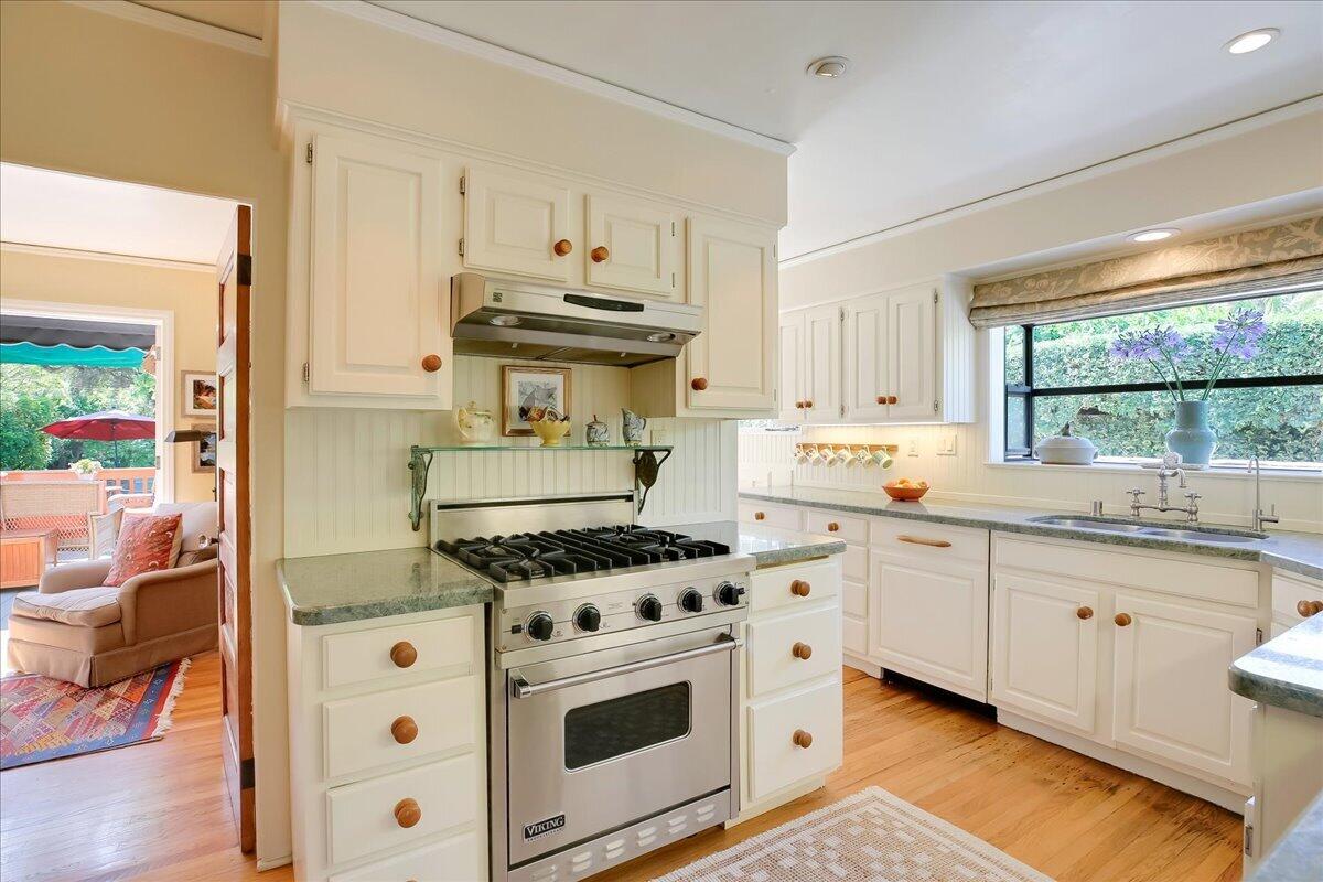 63 Humphrey Road Montecito, CA 93108 - Photo 5 of 22 Kitchen