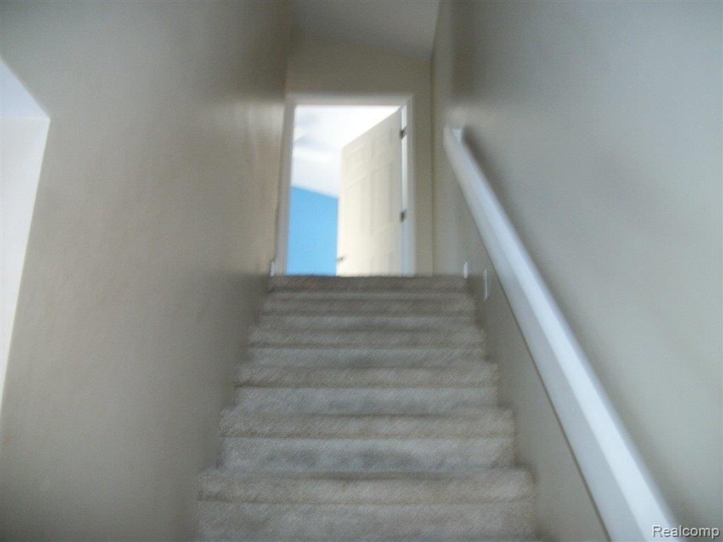 2380 Ridge Road White Lake, MI 48383 - Photo 9 of 12 100_7324.JPG