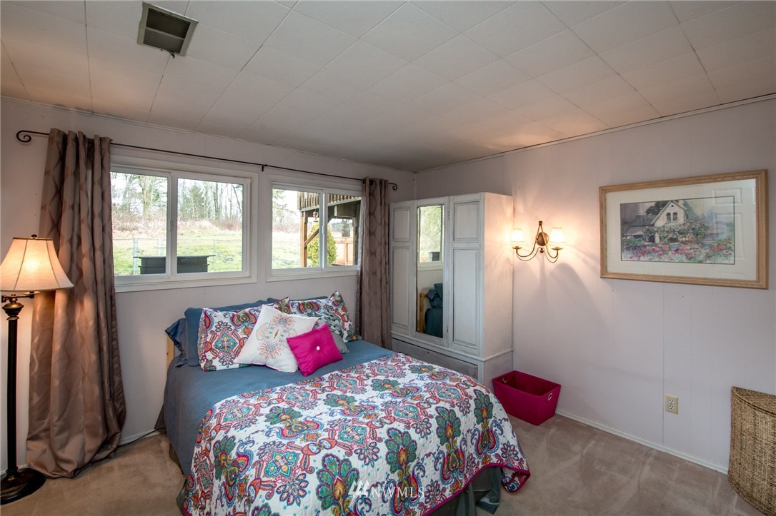1908 16th Place Southeast Renton, WA 98055 - Photo 16 of 19 Gallery Image 16