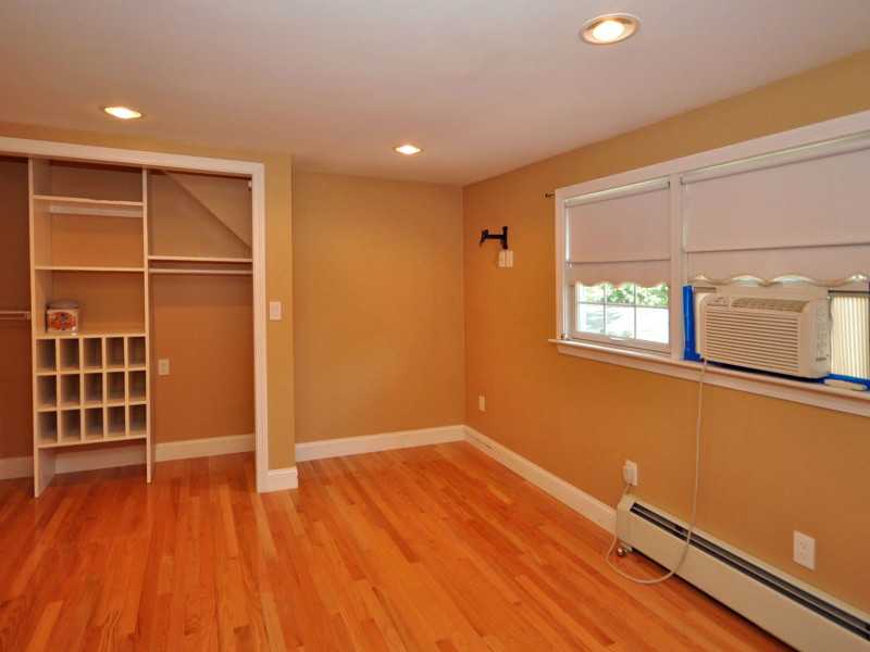 139 Cedar Island Road Narragansett, RI 02882 - Photo 11 of 22 Bedroom.