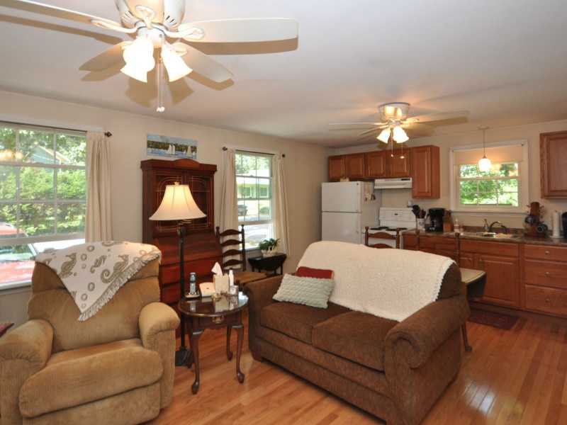 139 Cedar Island Road Narragansett, RI 02882 - Photo 17 of 22 Living Room.