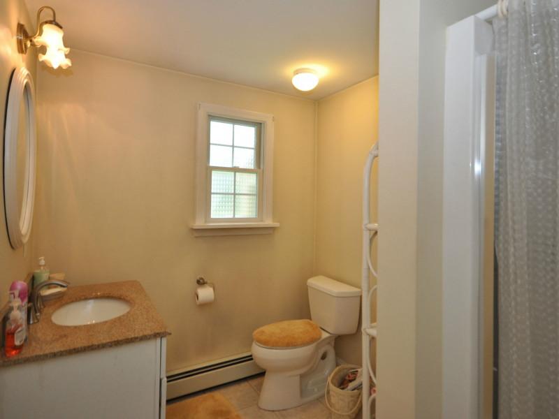 139 Cedar Island Road Narragansett, RI 02882 - Photo 20 of 22 Bathroom.