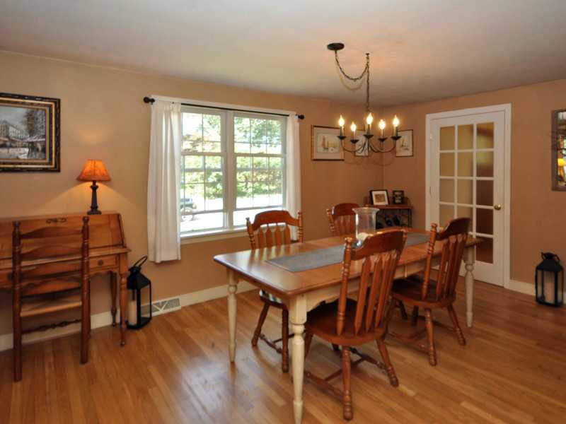 139 Cedar Island Road Narragansett, RI 02882 - Photo 8 of 22 Dining Room.