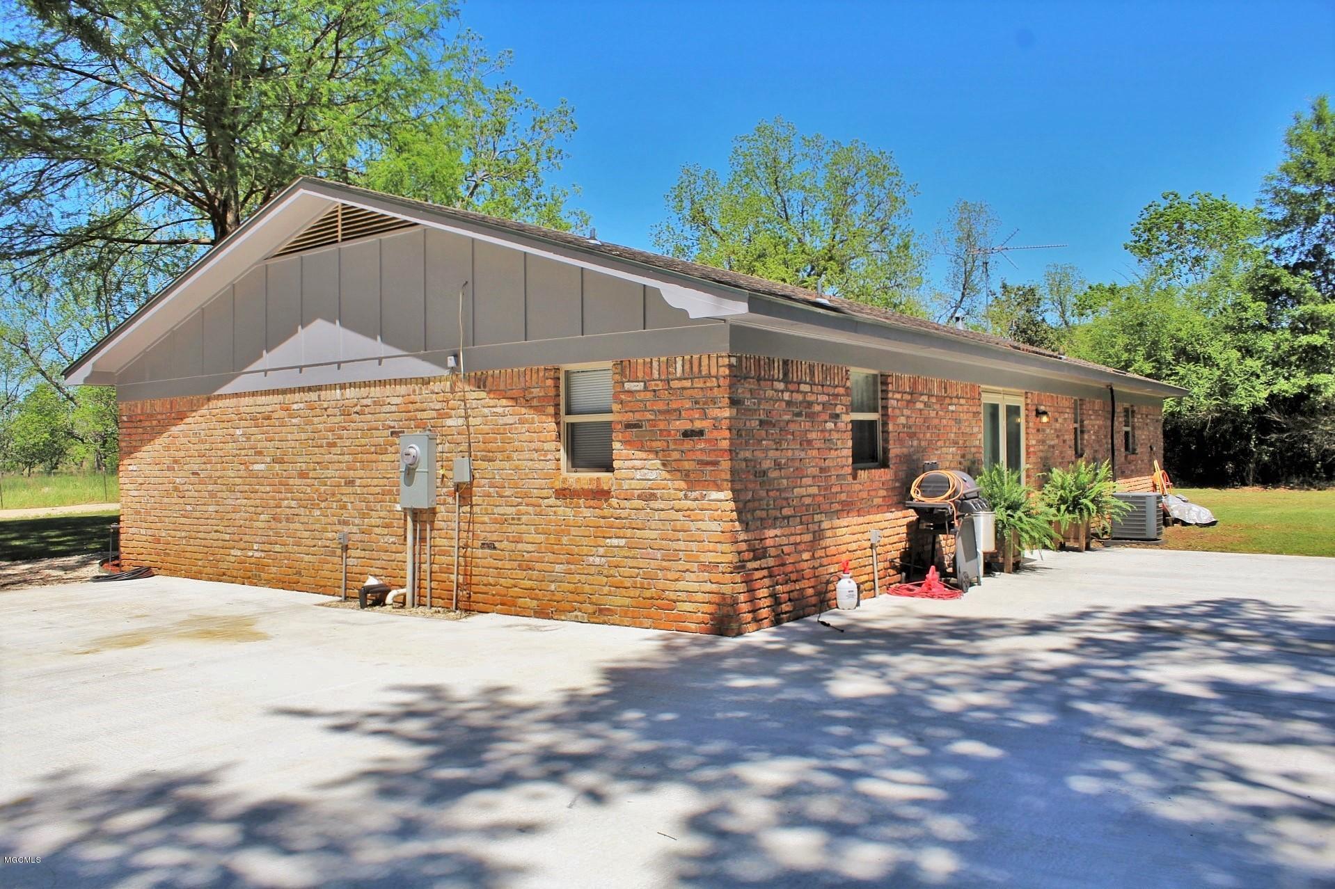 132 Hascal Gunter Road Lucedale, MS 39452 - Photo 35 of 36 35-Back