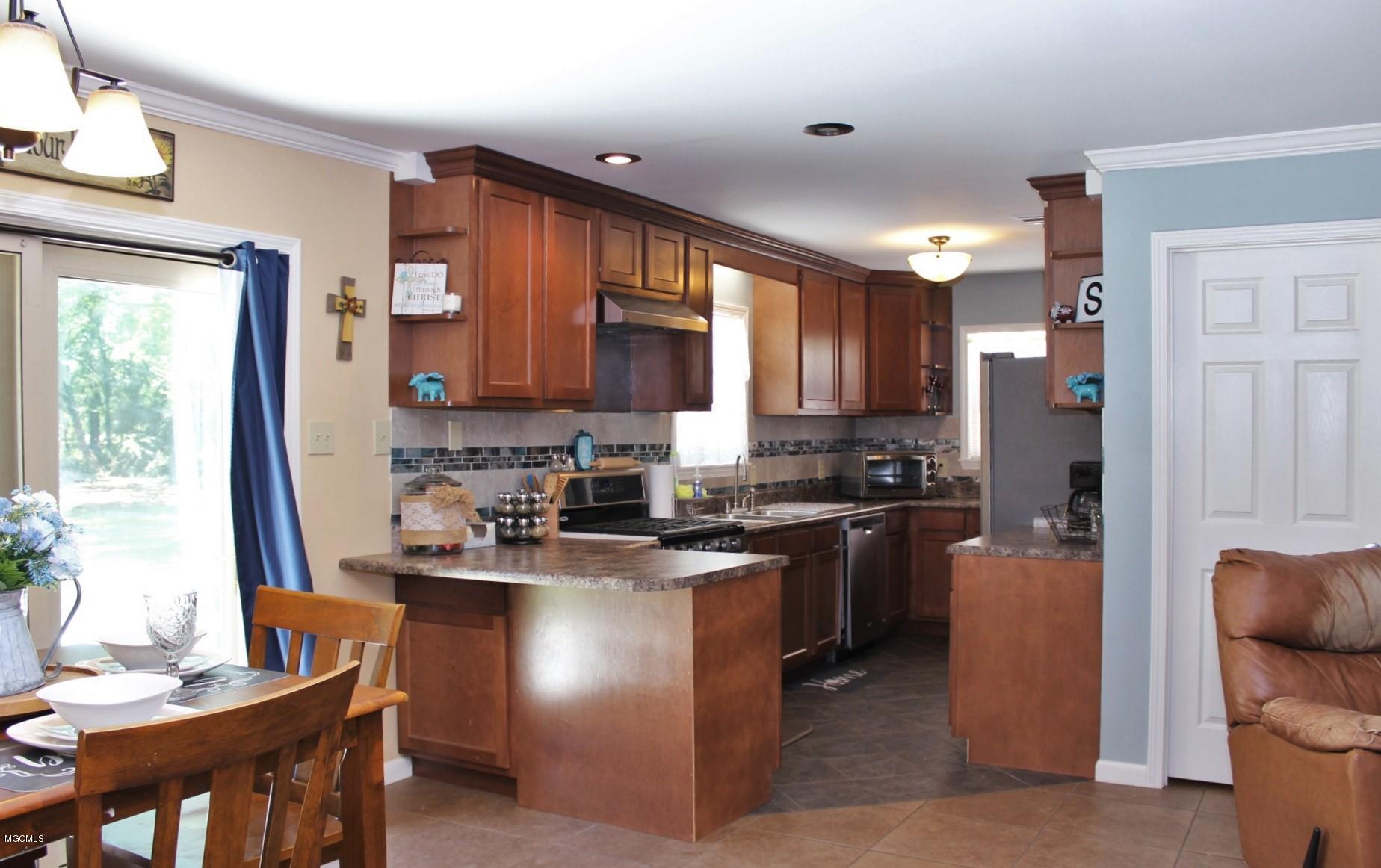 132 Hascal Gunter Road Lucedale, MS 39452 - Photo 6 of 36 6-Kitchen