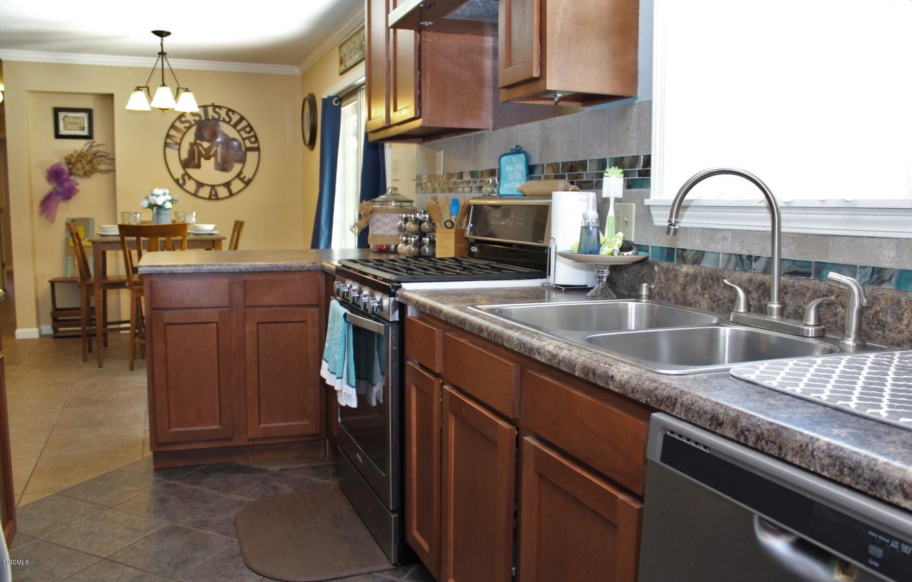 132 Hascal Gunter Road Lucedale, MS 39452 - Photo 10 of 36 10-Kitchen
