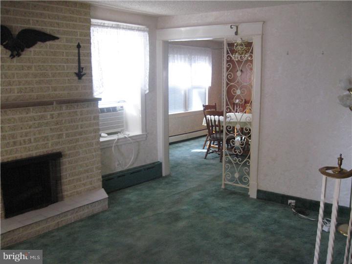 158 Overhill Road Upper Darby, PA 19082 - Photo 5 of 9