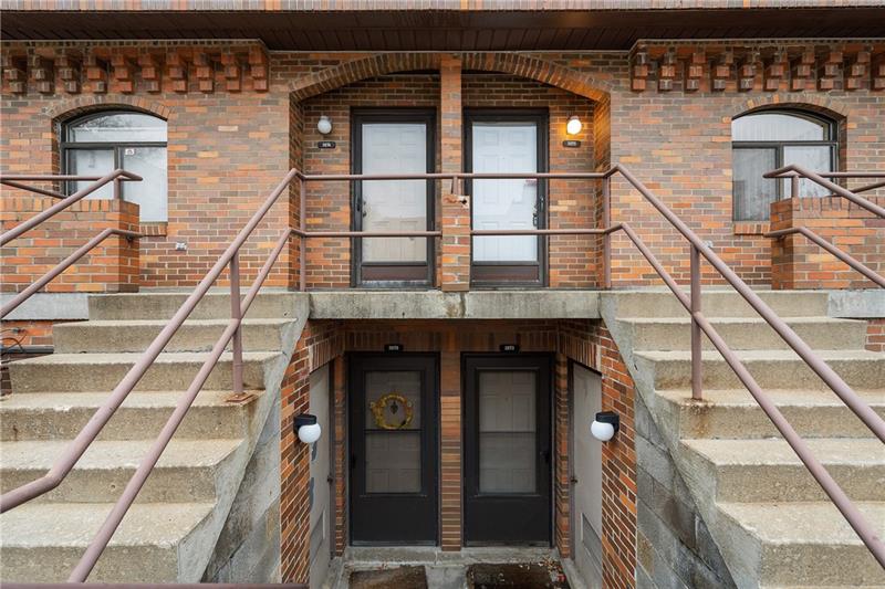 3272 Niagara Square, Unit 122 Pittsburgh, PA 15213 - Photo 1 of 25 Gallery Image 1