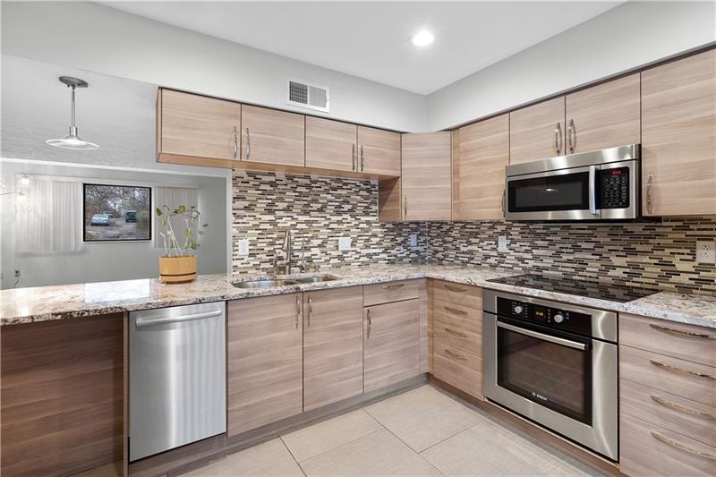 3272 Niagara Square, Unit 122 Pittsburgh, PA 15213 - Photo 7 of 25 Gallery Image 7